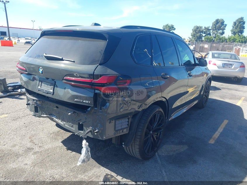 BMW X5 - фото 4