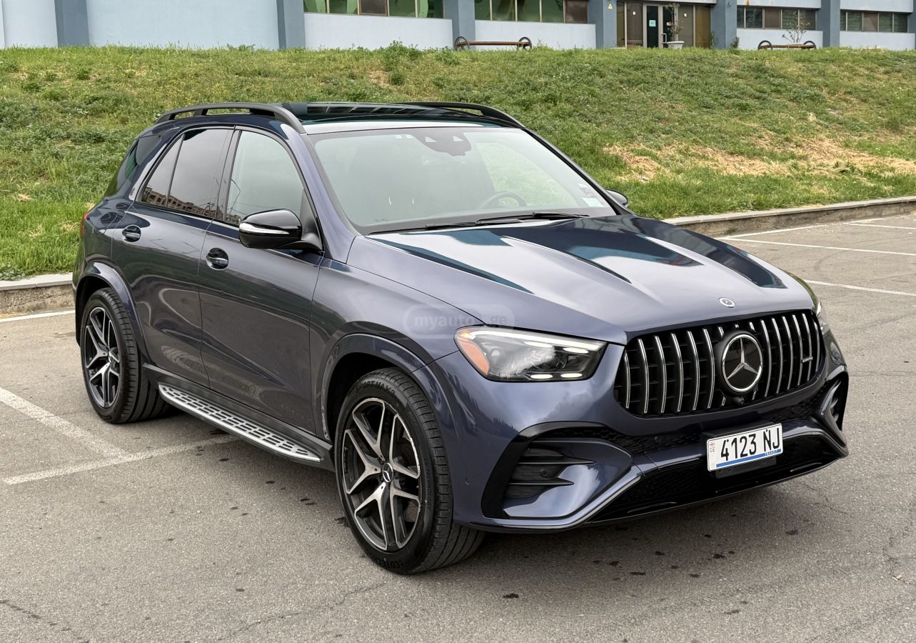 نمای دیگر Mercedes-Benz AMG BITURBO 2023