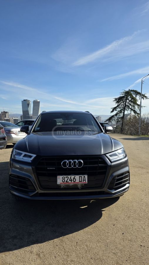 Audi 45 Titanium Premium 4dr All-Wh — миниатюра 5