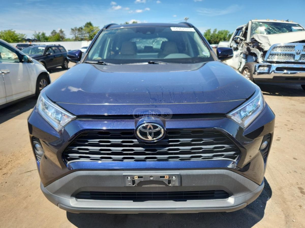 Toyota RAV 4 - фото 5