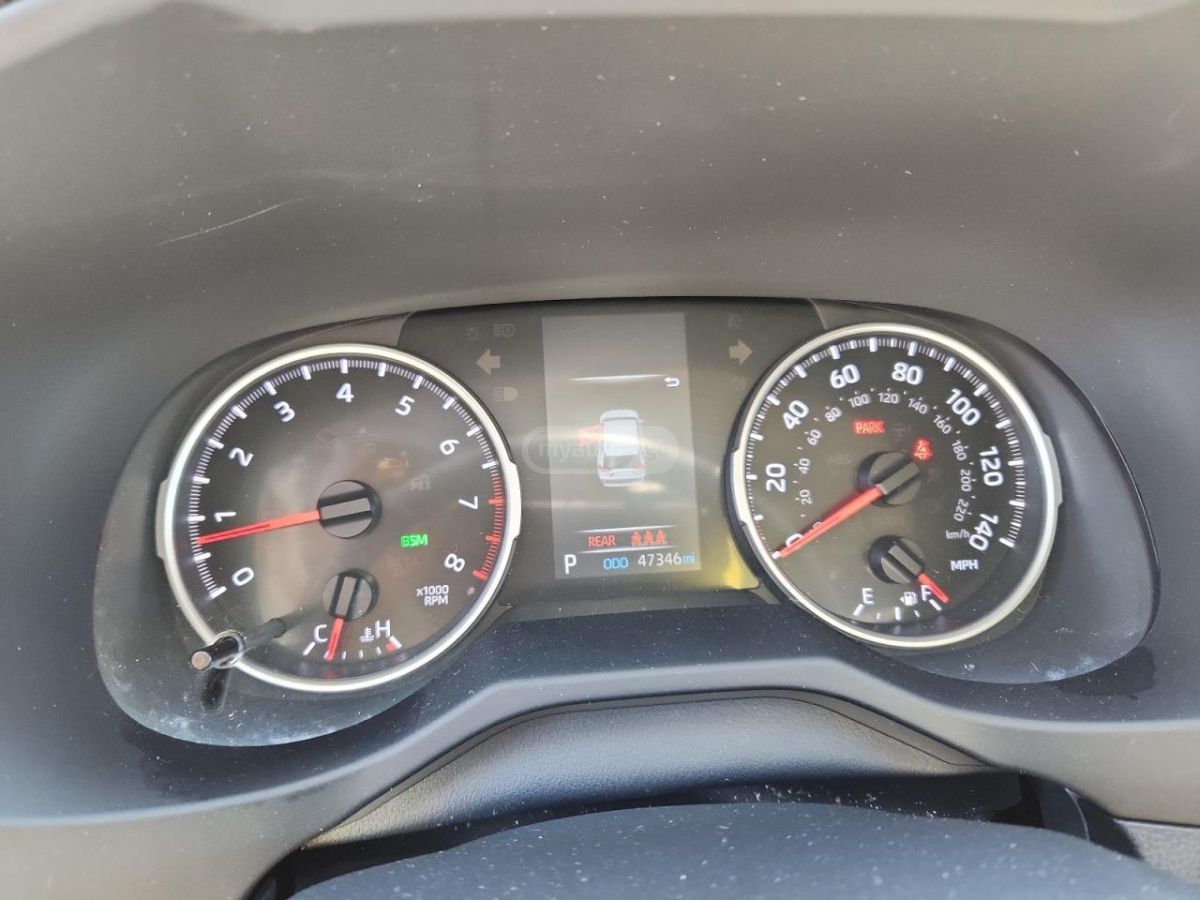 Toyota RAV 4 - фото 9