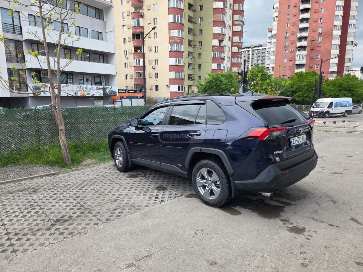 Toyota Rav 4 - фото 7