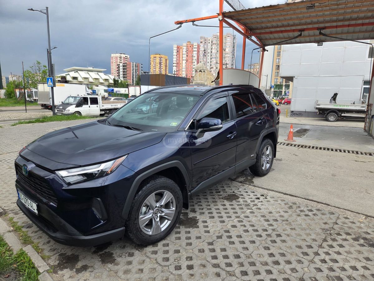 Toyota Rav 4 - фото 8
