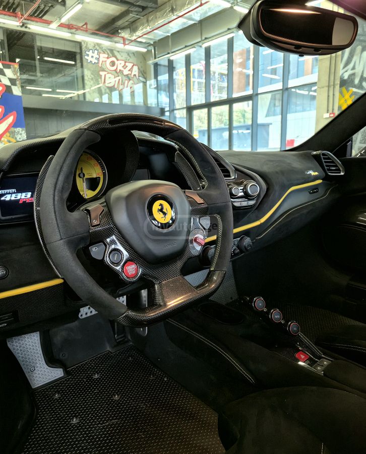 Ferrari 488 Pista - фото 7