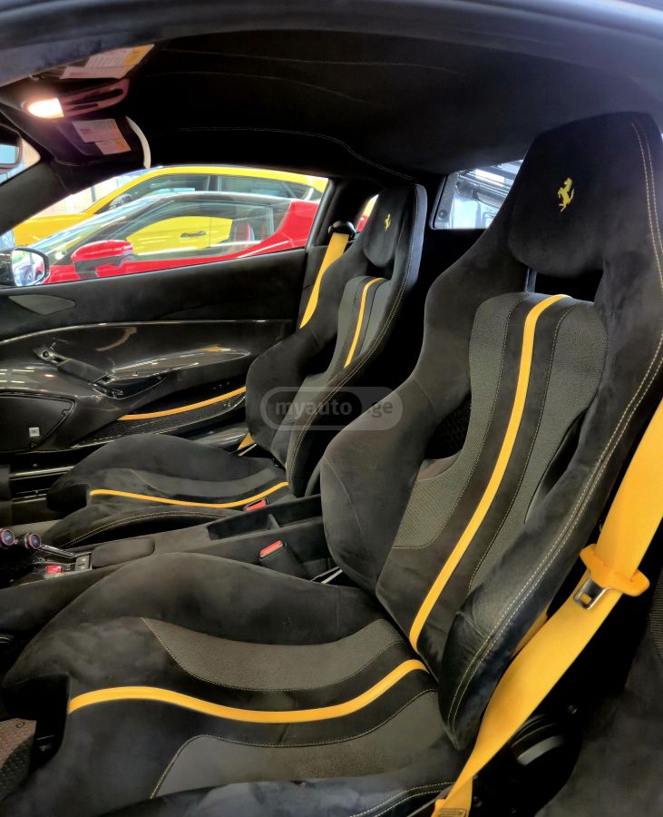 Ferrari 488 Pista - фото 8