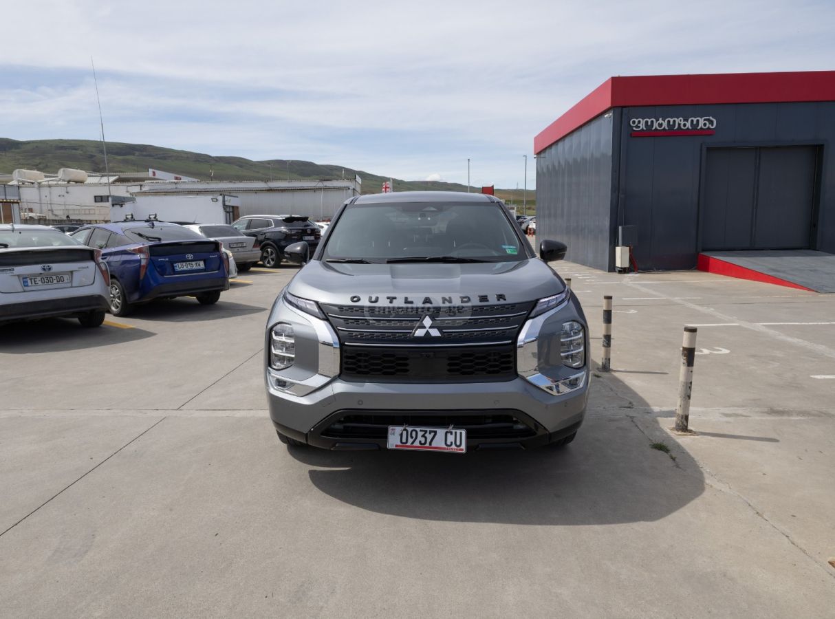 Mitsubishi Outlander - фото 9