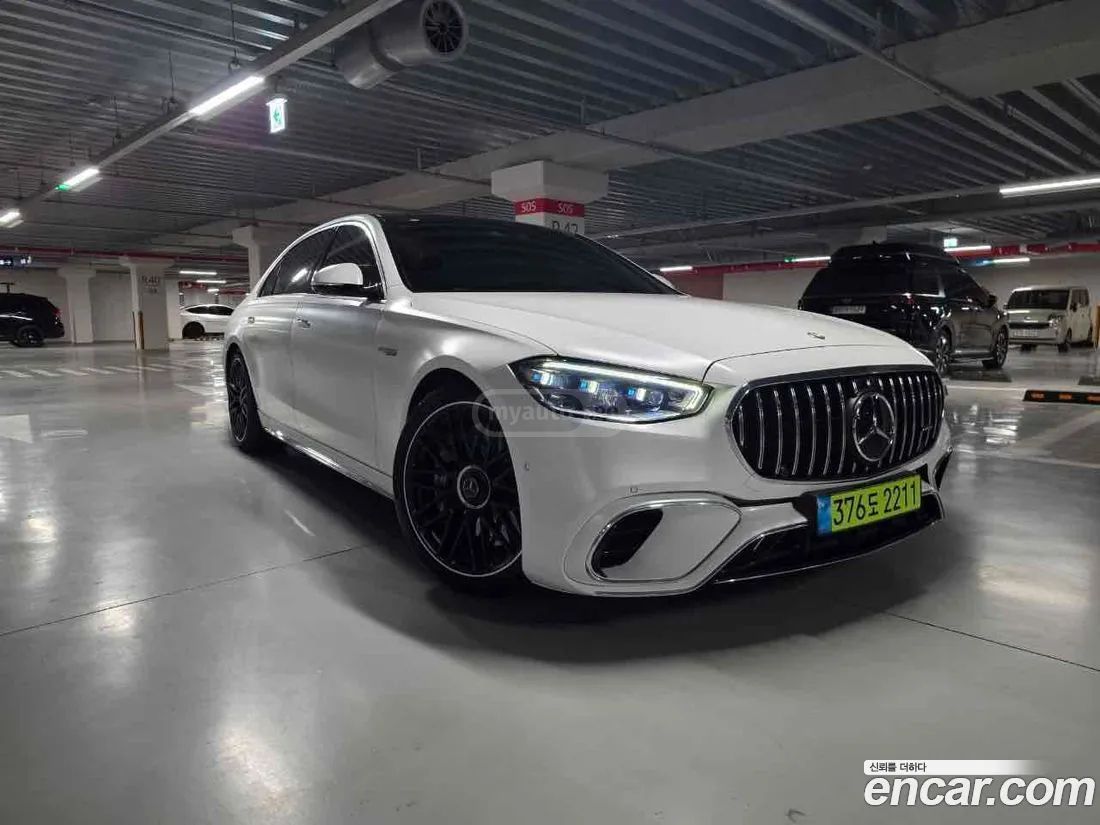 Mercedes-Benz 600 2024 — миниатюра 1