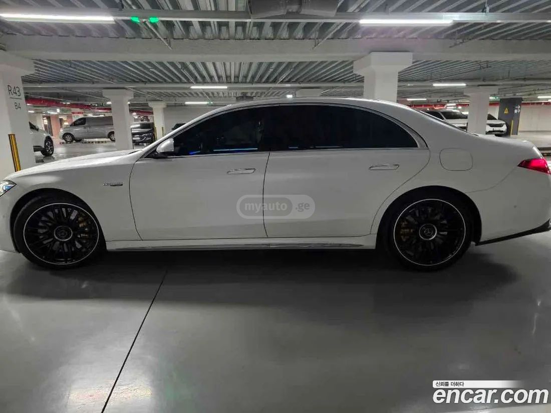 Mercedes-Benz 600 2024 — миниатюра 9