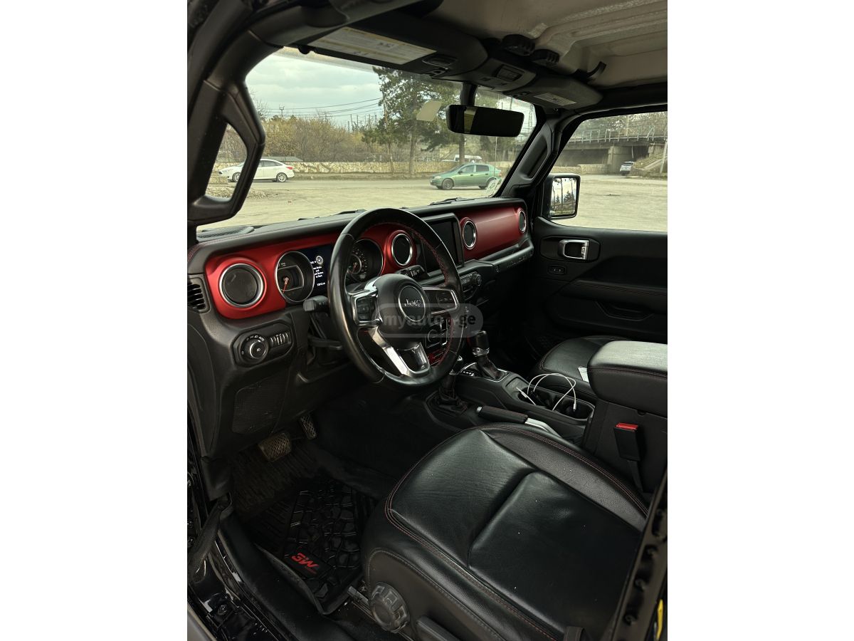 Jeep Wrangler - фото 11