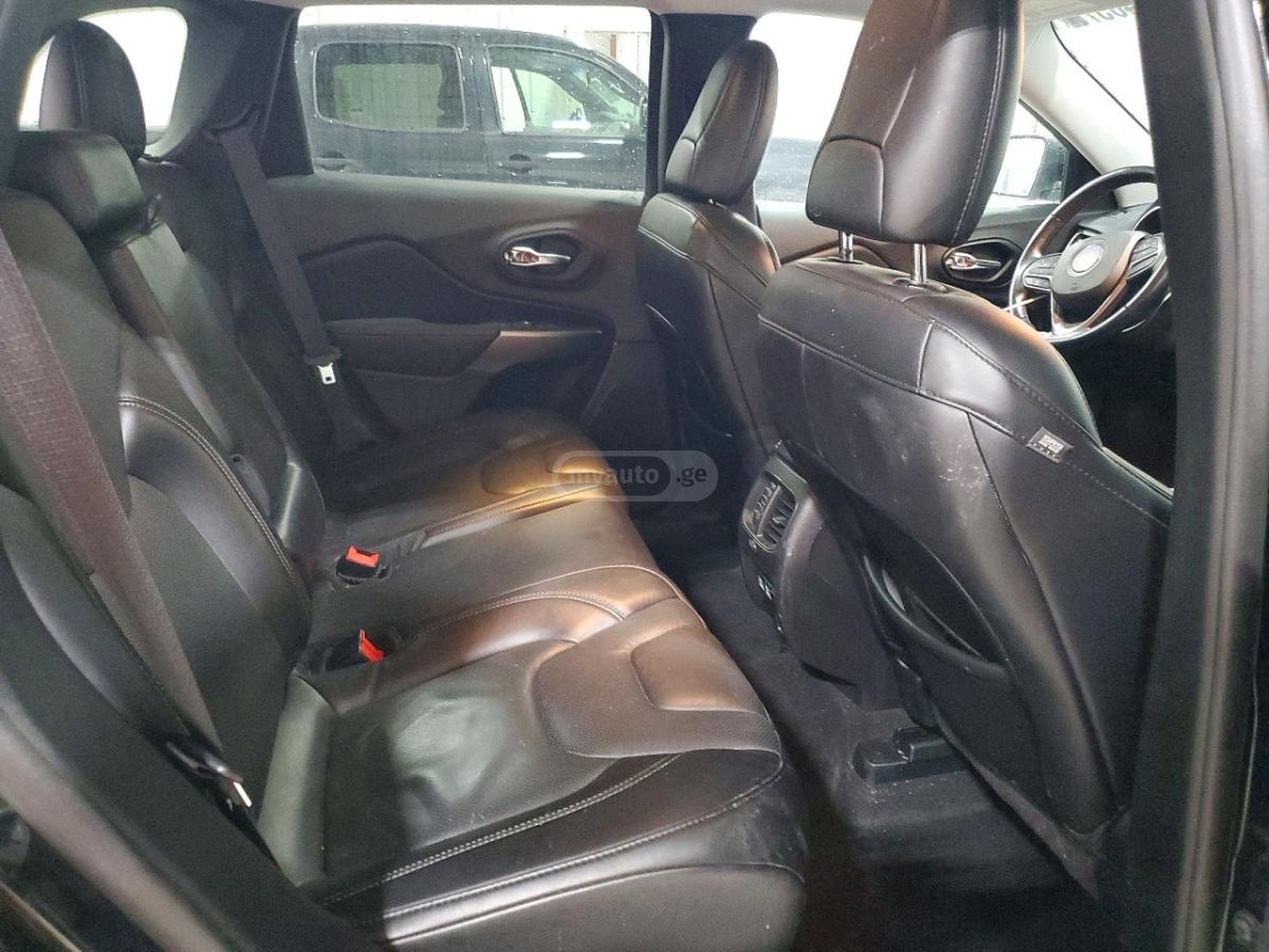 Jeep Cherokee - фото 10