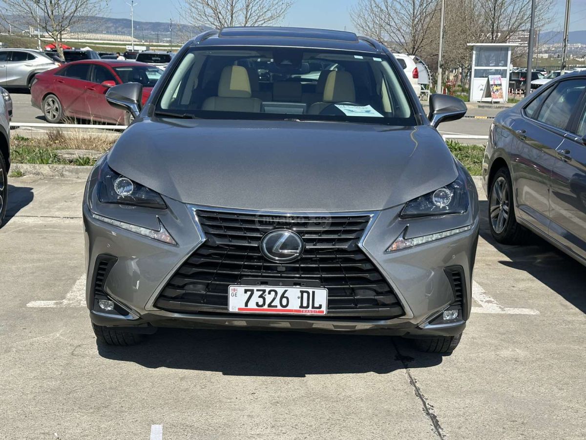 Lexus NX 300 - фото 1