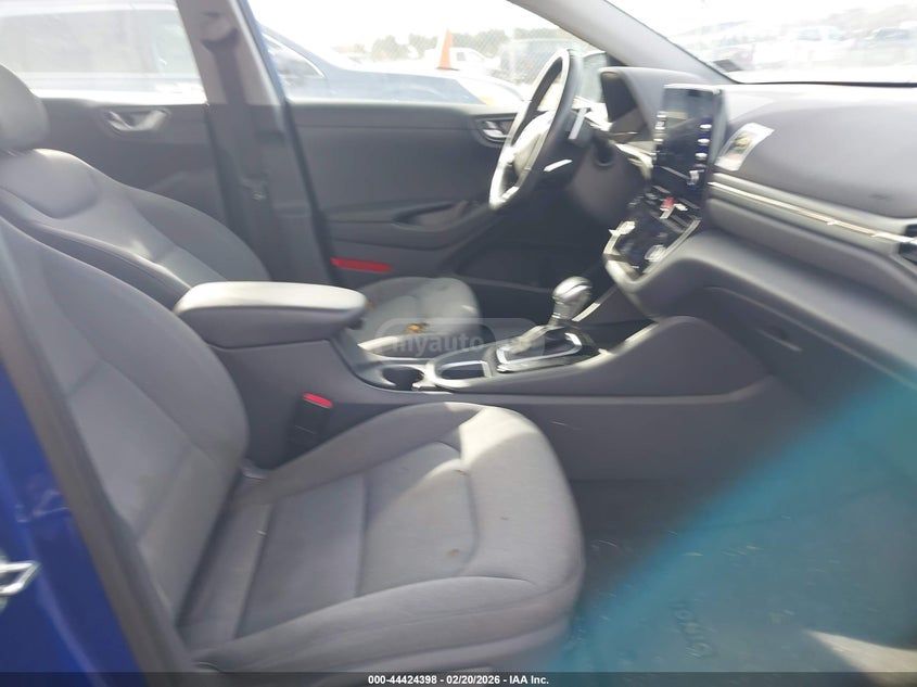 Hyundai Ioniq - фото 5