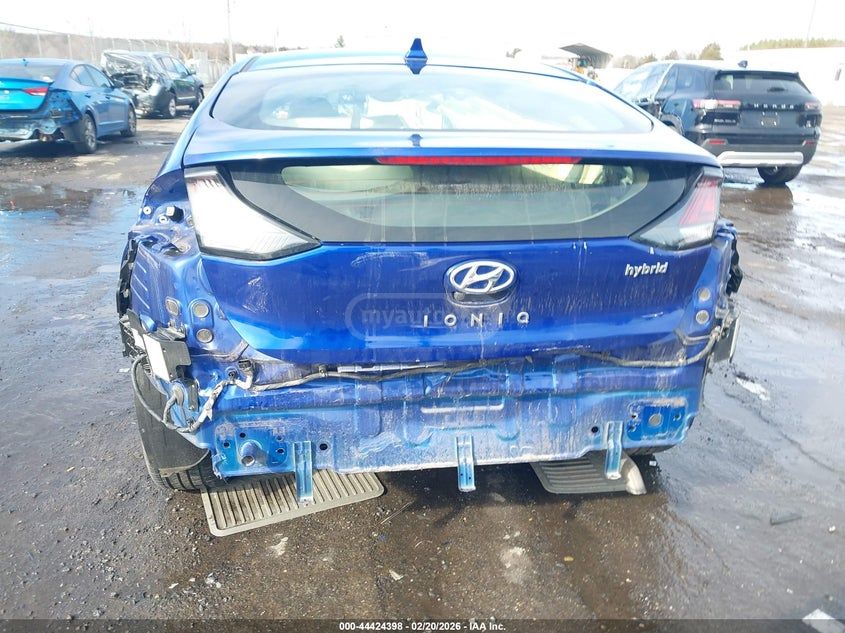 Hyundai Ioniq - фото 6