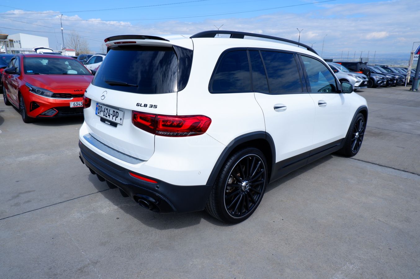 Mercedes-Benz GLB 35 AMG - фото 4