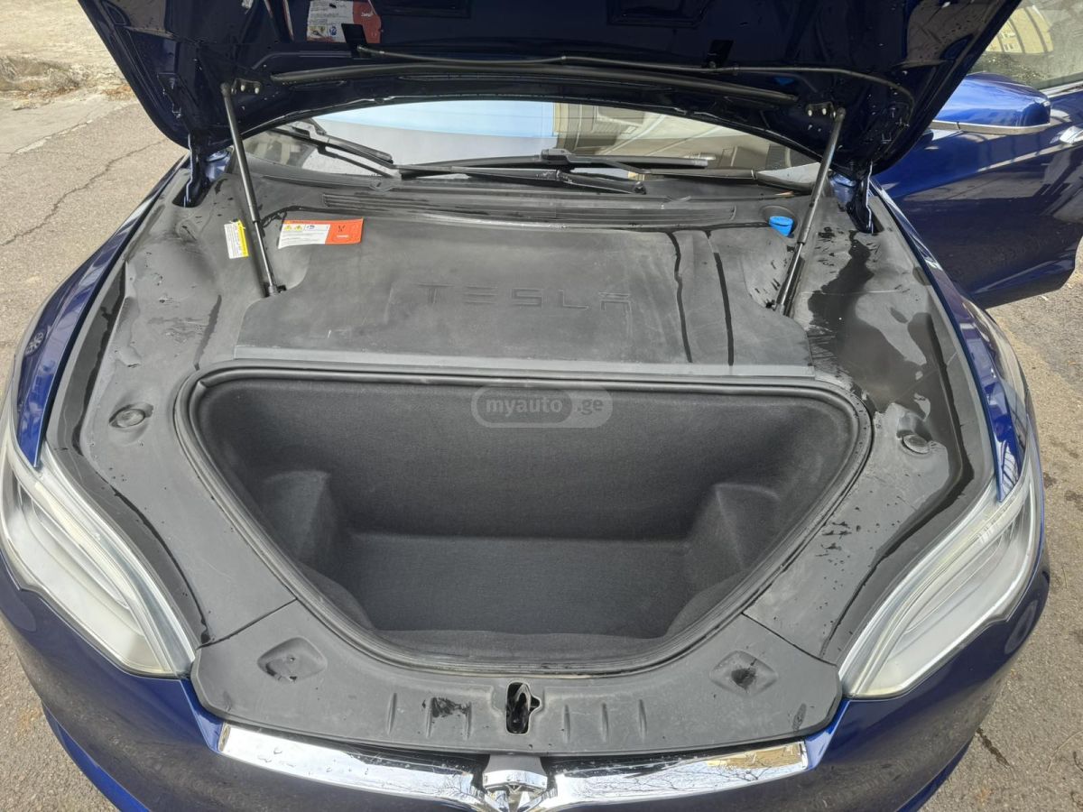 Tesla Model S - фото 6