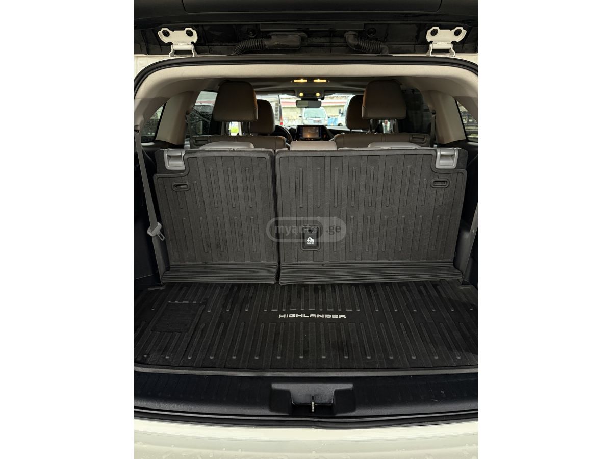 Toyota Highlander - фото 12