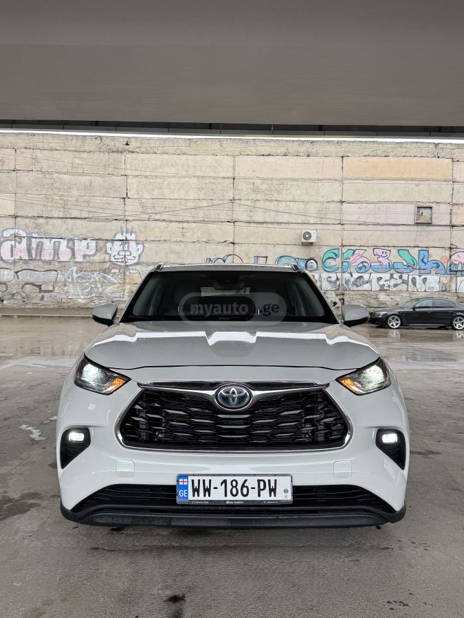 Toyota Highlander - фото 2