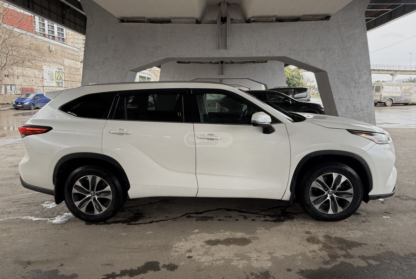 Toyota Highlander - фото 4