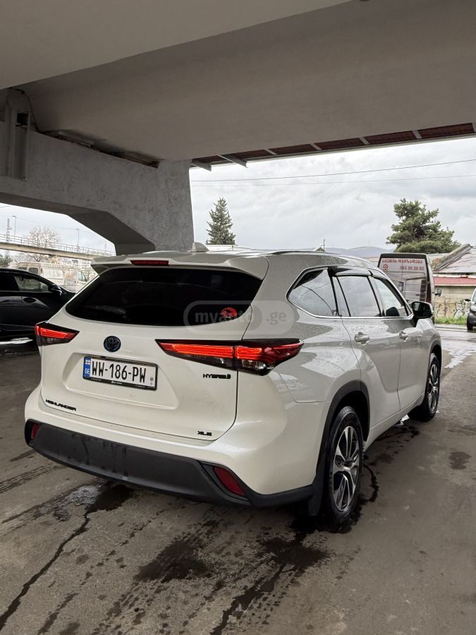 Toyota Highlander - фото 5