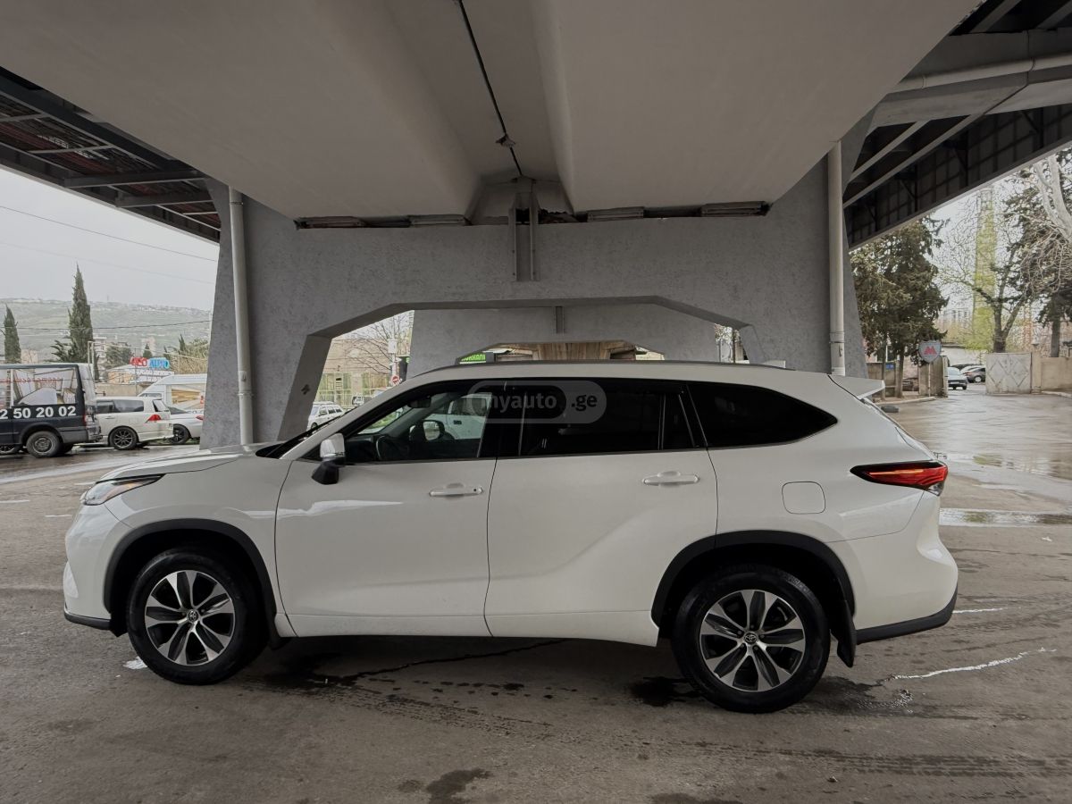 Toyota Highlander - фото 8