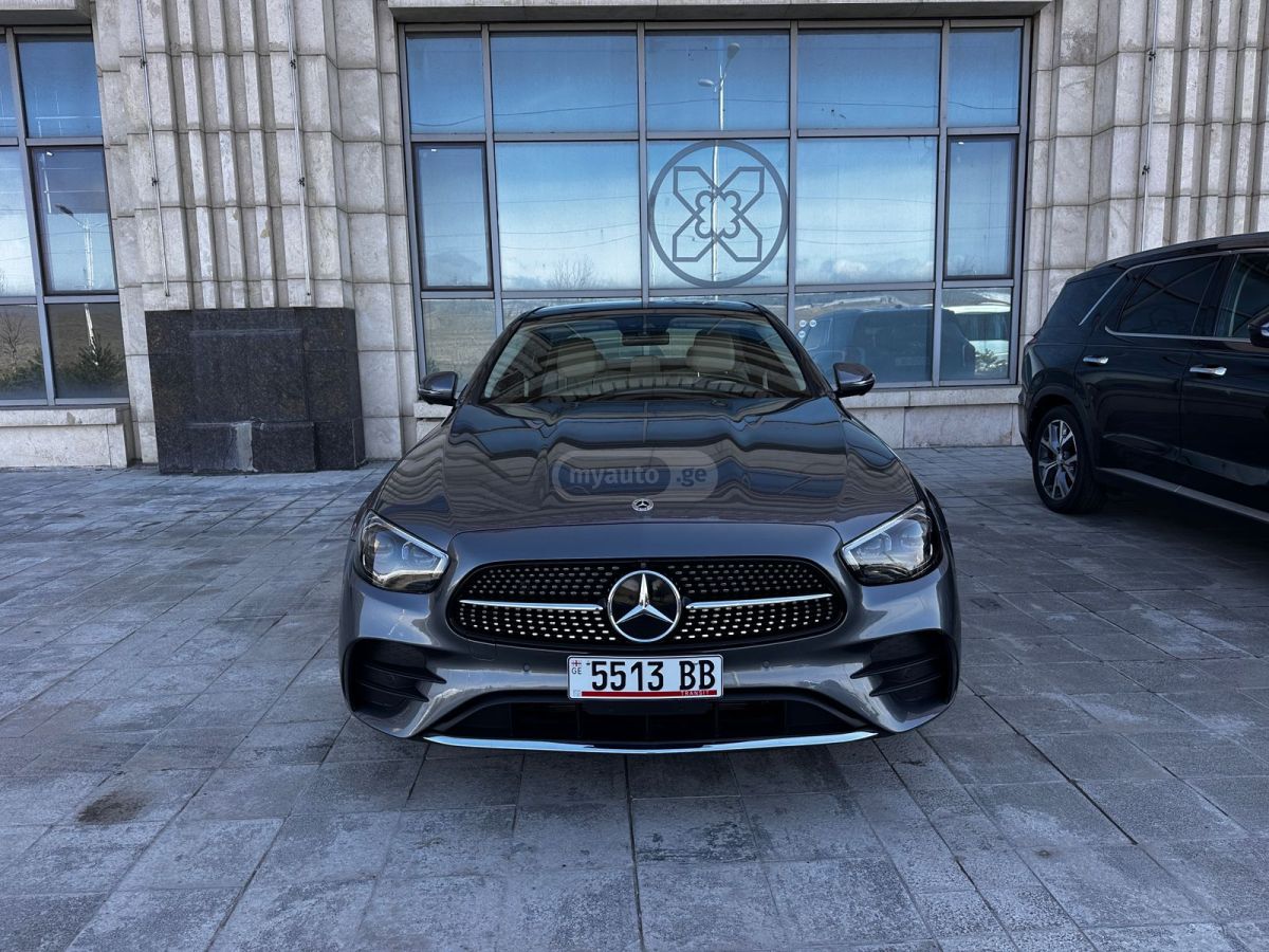 Mercedes-Benz E 450 2022 — миниатюра 1