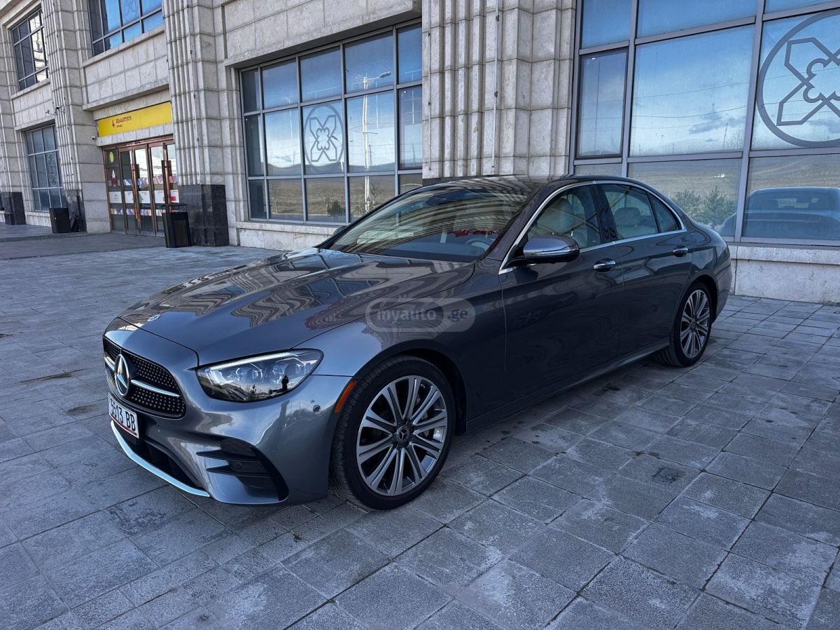 Mercedes-Benz E 450 2022 — миниатюра 10