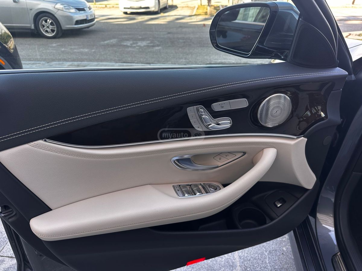 Mercedes-Benz E 450 2022 — миниатюра 3