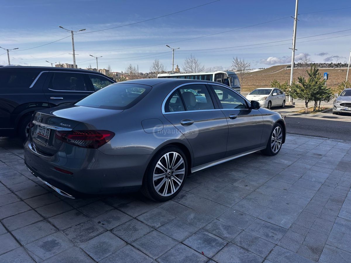 Mercedes-Benz E 450 2022 — миниатюра 8