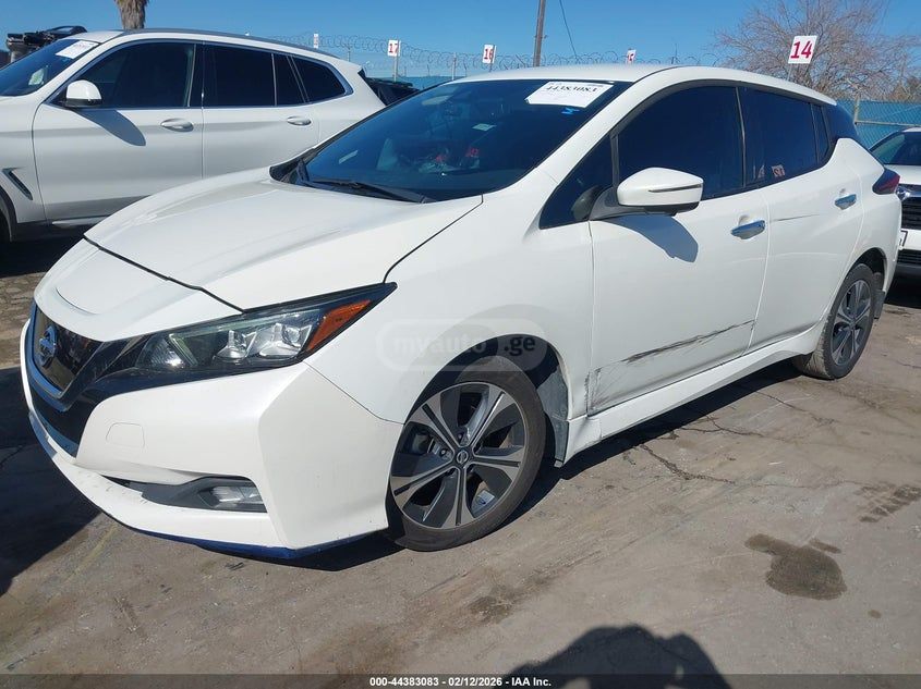 Nissan Leaf - фото 1