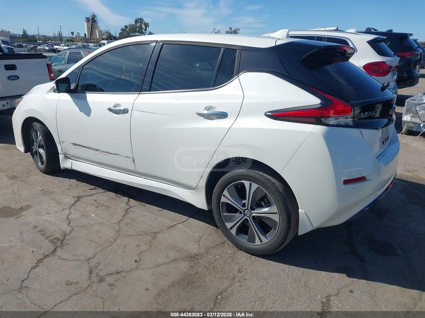 Nissan Leaf - фото 2