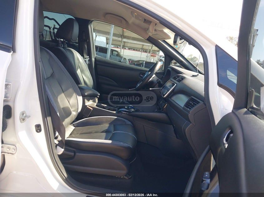 Nissan Leaf - фото 4