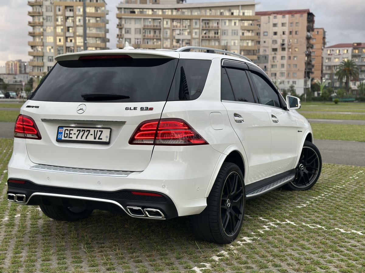 Mercedes-Benz GLE 350 - фото 12