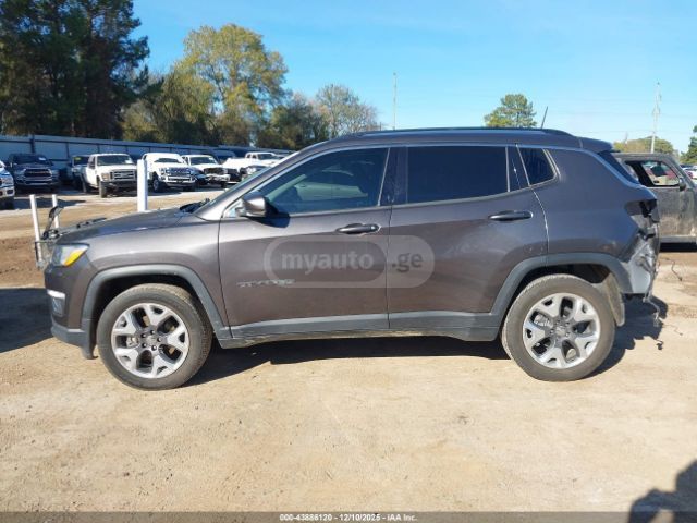 Jeep Compass - фото 2