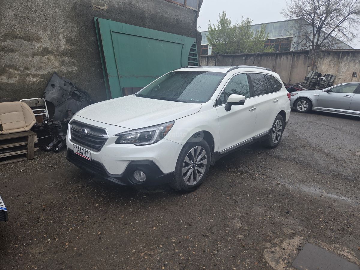 Subaru Outback - фото 2