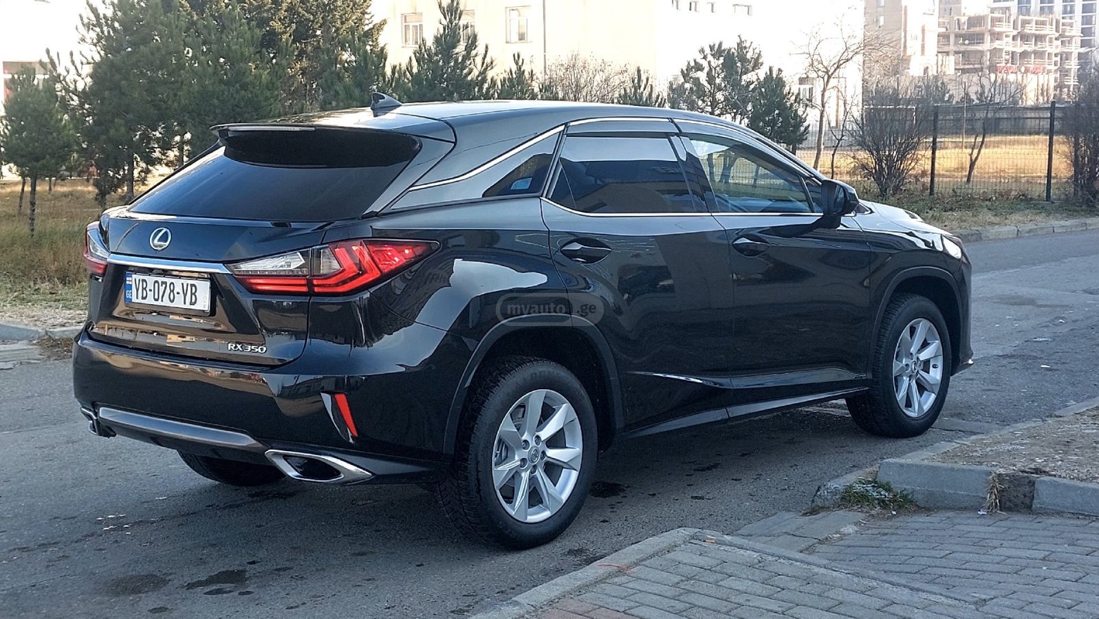 Lexus RX 350 - фото 4