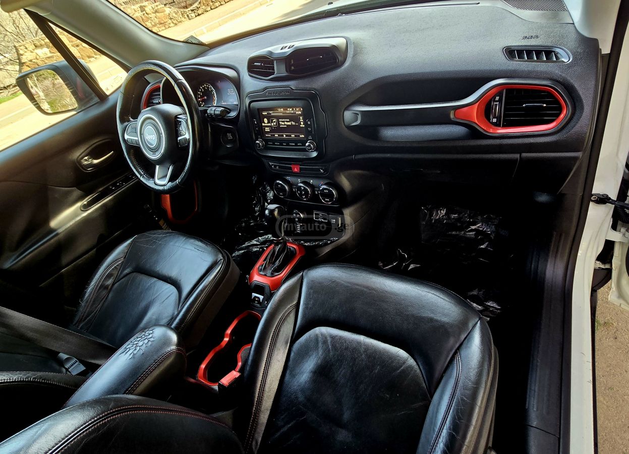 Jeep Renegade - фото 10