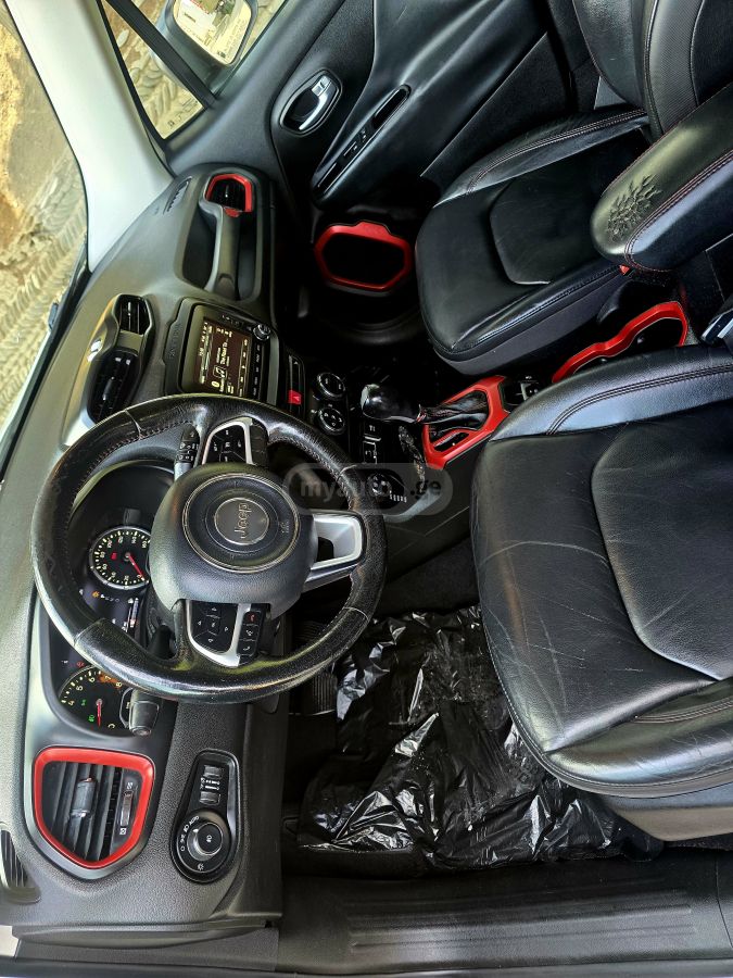 Jeep Renegade - фото 14