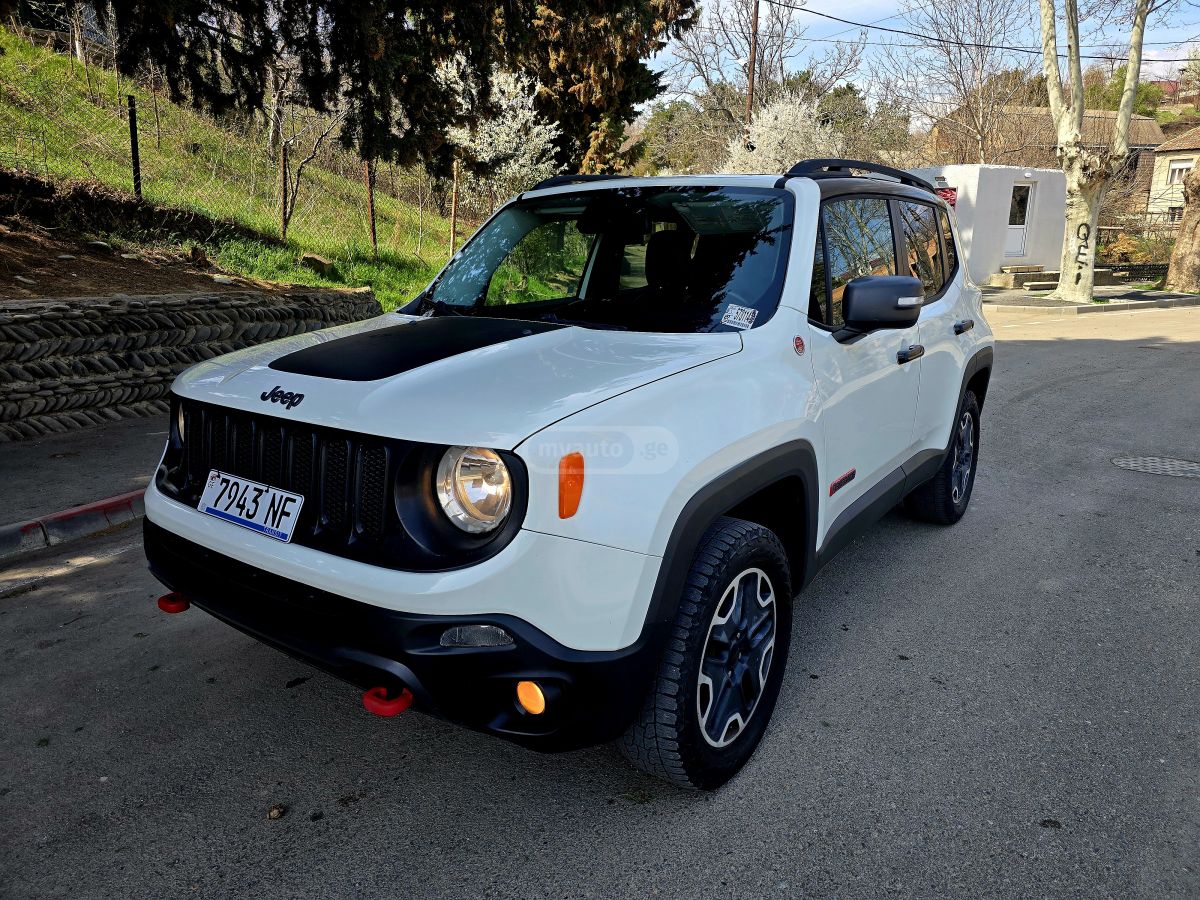 Jeep Renegade - фото 3