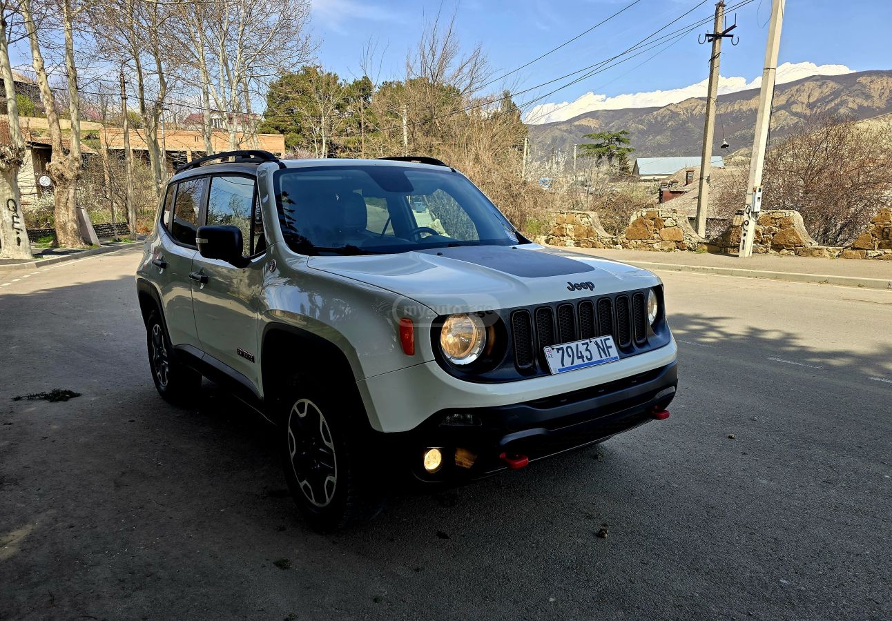 Jeep Renegade - фото 4