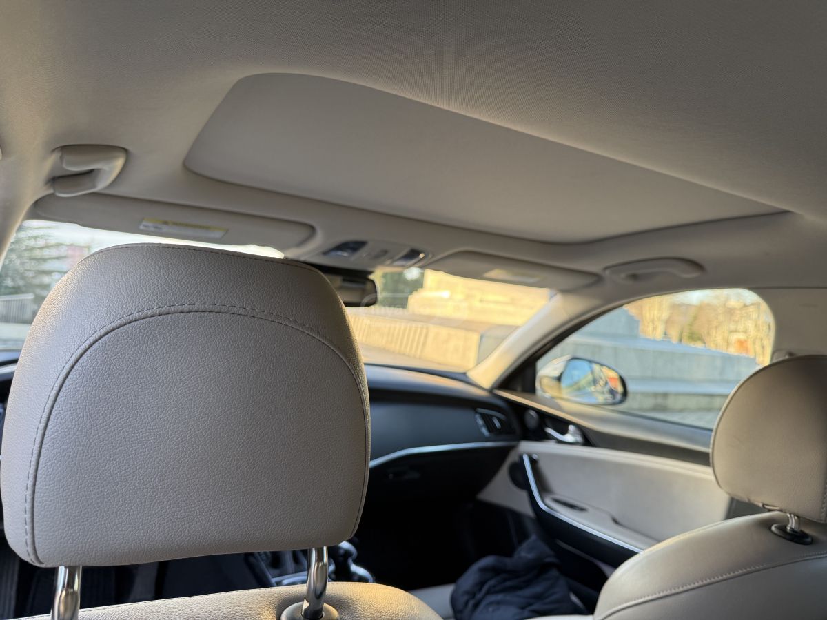 Kia Stinger - фото 12