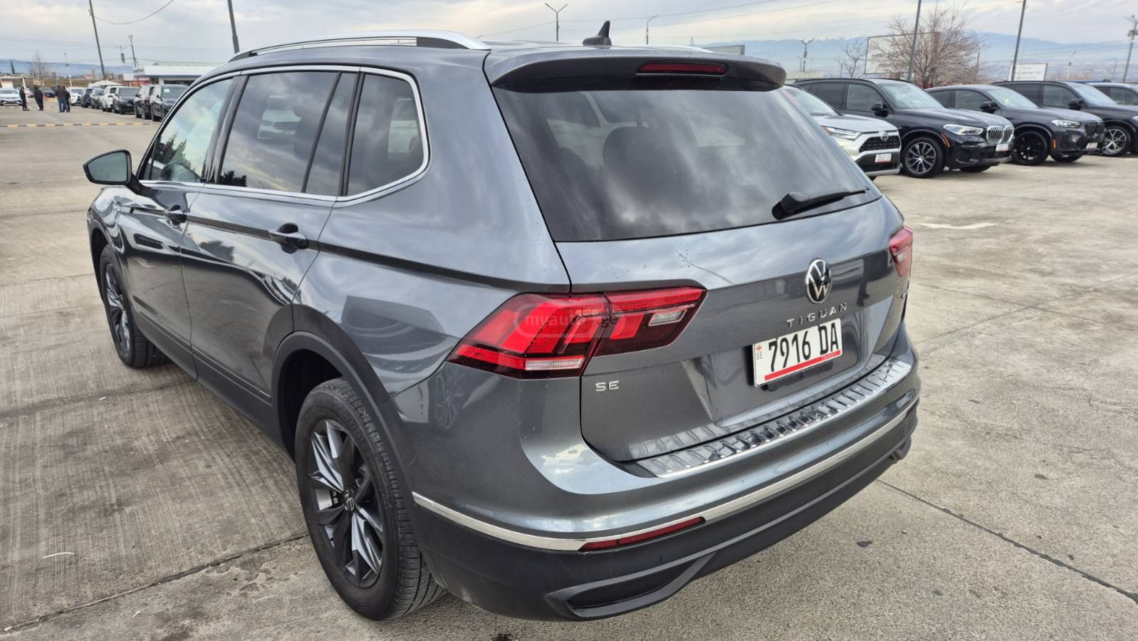 Volkswagen Tiguan - фото 4