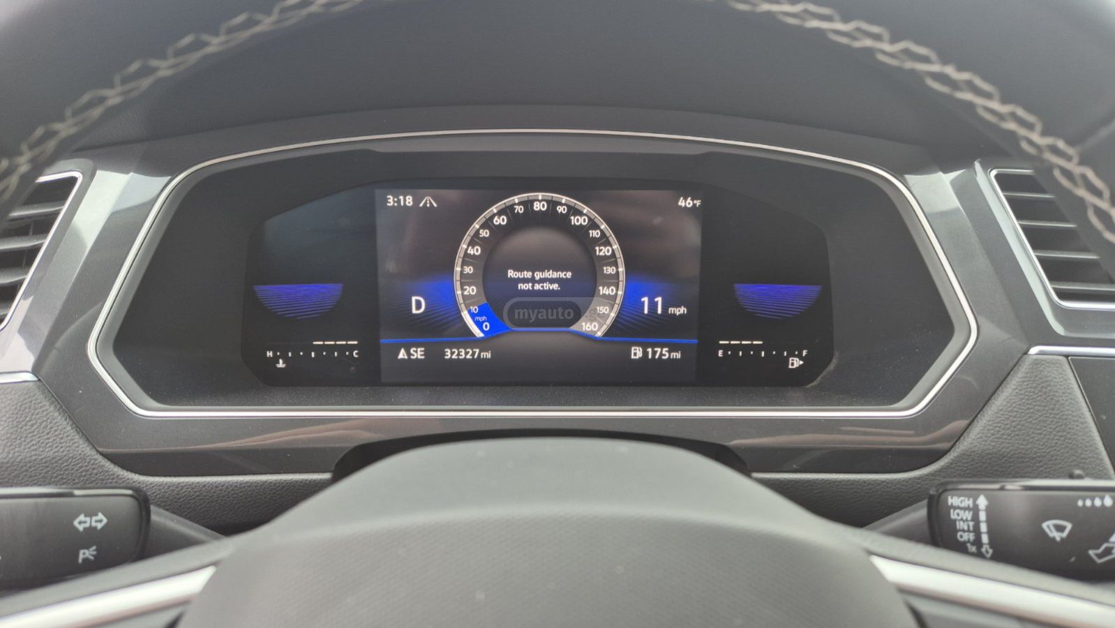 Volkswagen Tiguan - фото 7