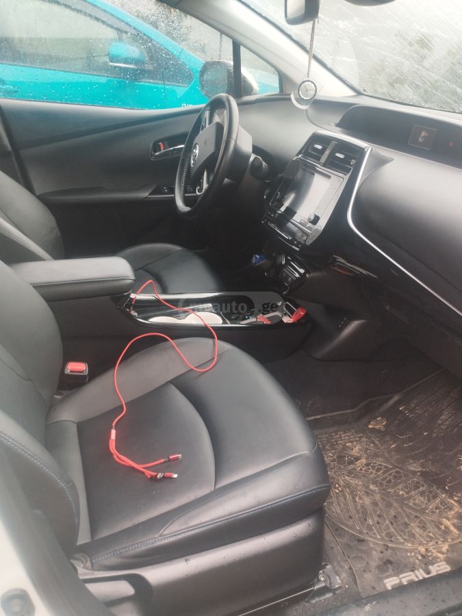 Toyota Prius - фото 11