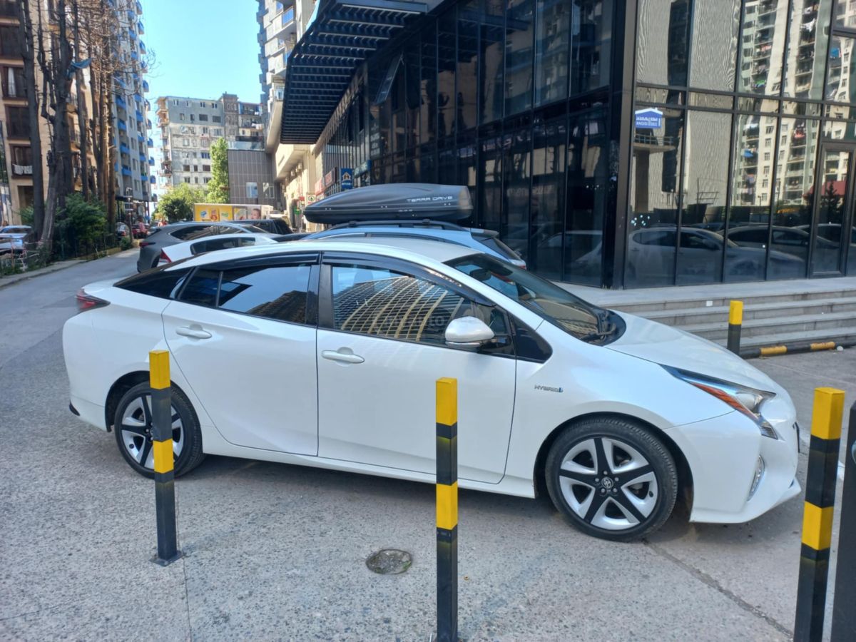 Toyota Prius - фото 3