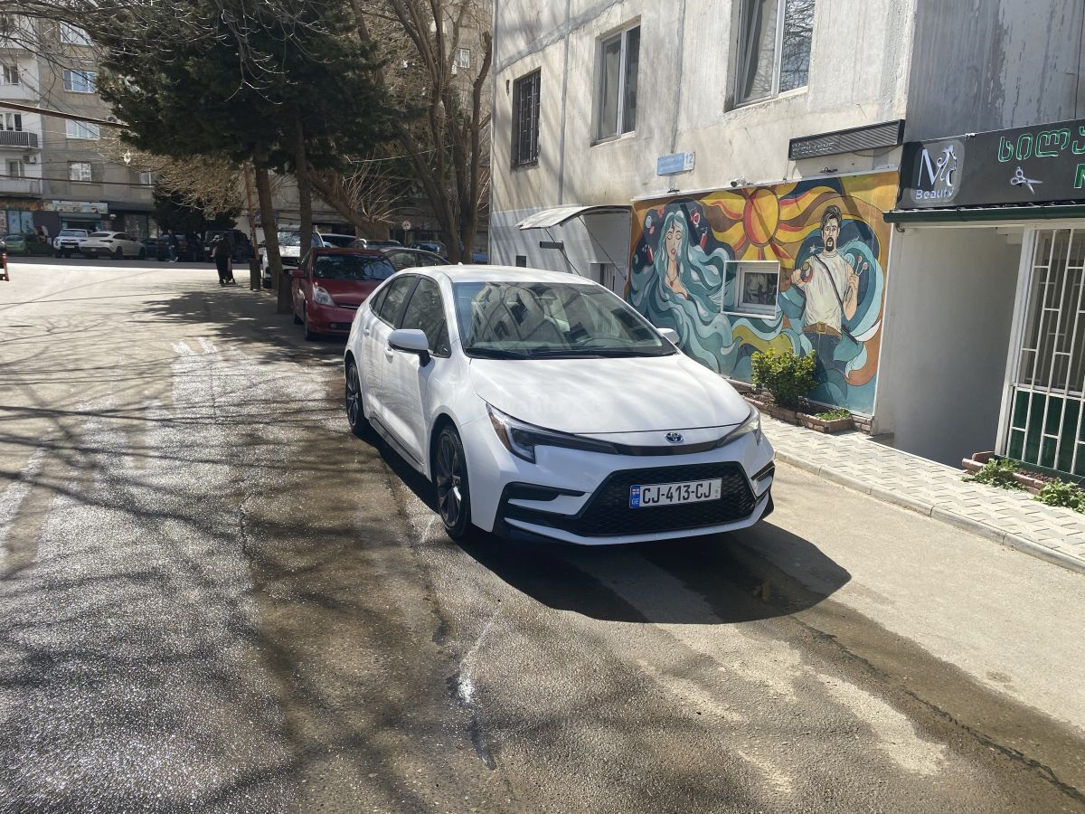 Toyota Corolla - фото 2