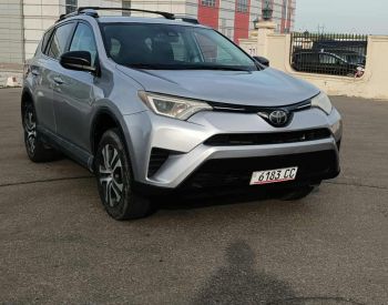 ToyotaRAV 4