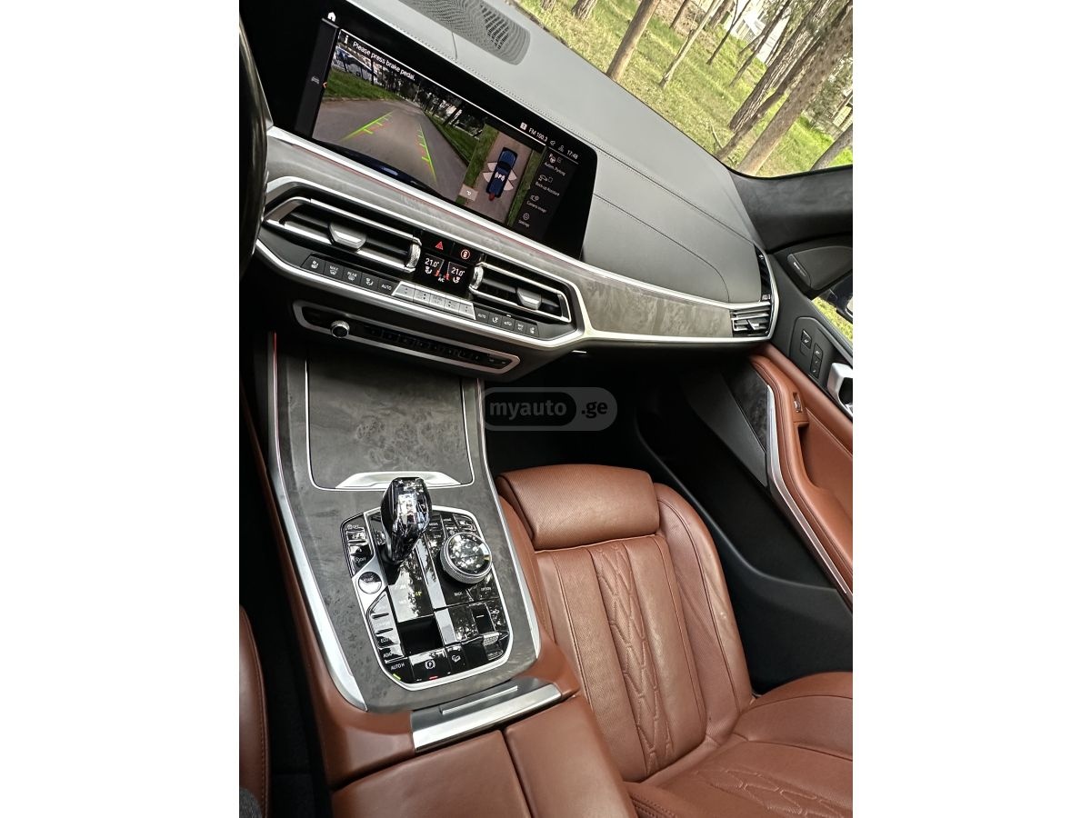 BMW X7 - фото 12