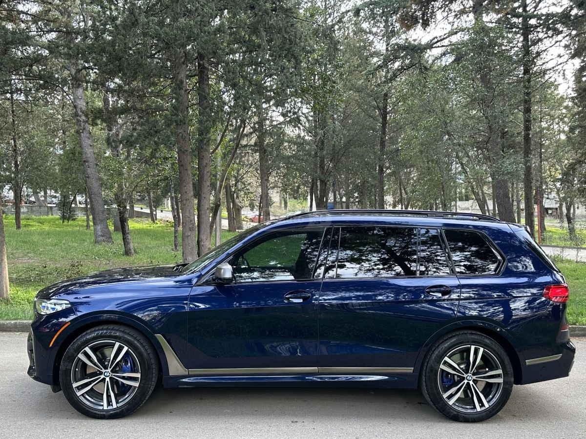 BMW X7 - фото 7