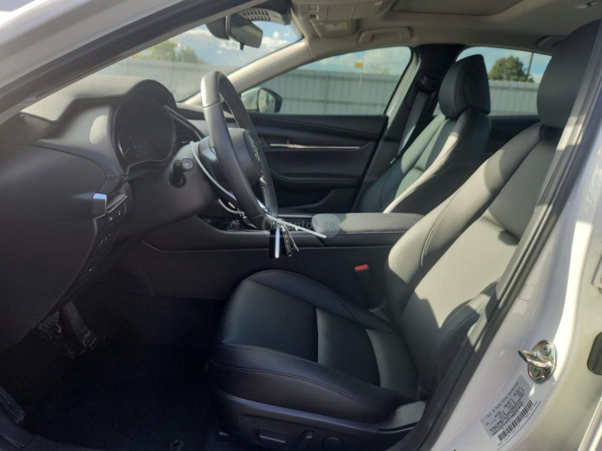 Mazda 1300 2025 — миниатюра 7