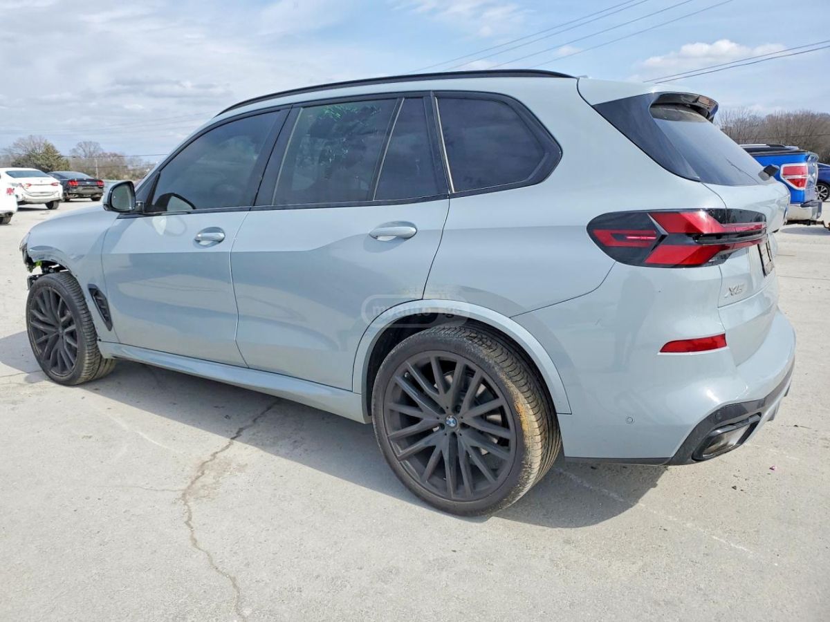BMW X5 - фото 2